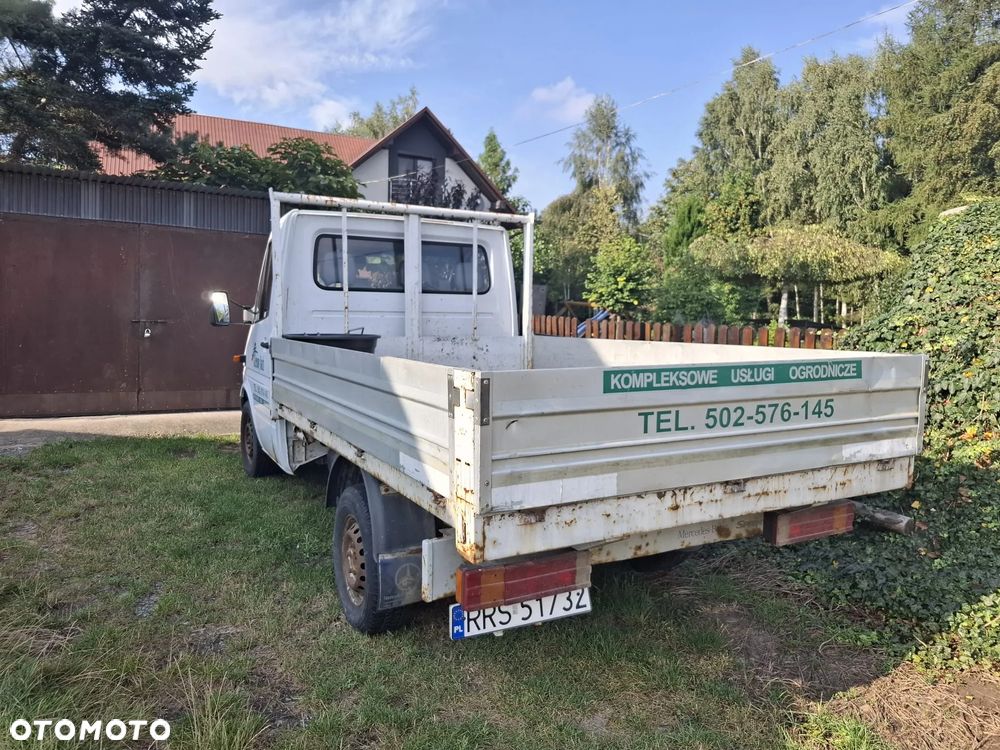 Mercedes-Benz Sprinter - 4