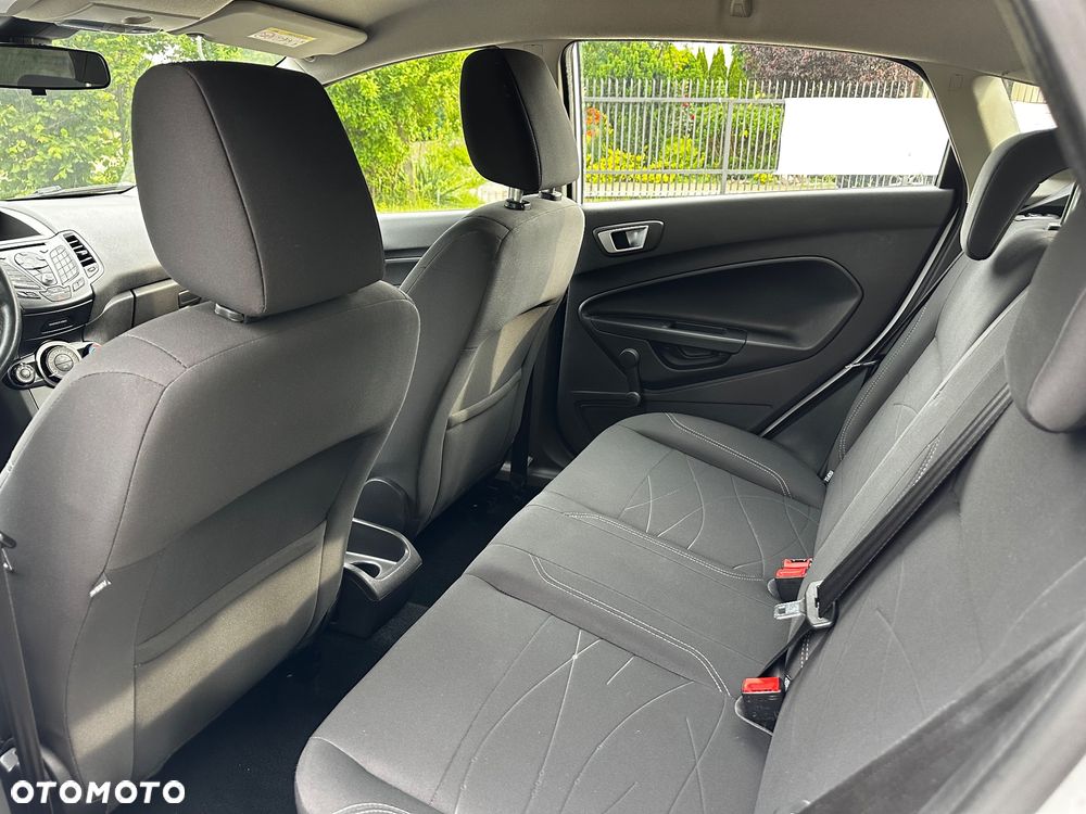 Ford Fiesta - 12