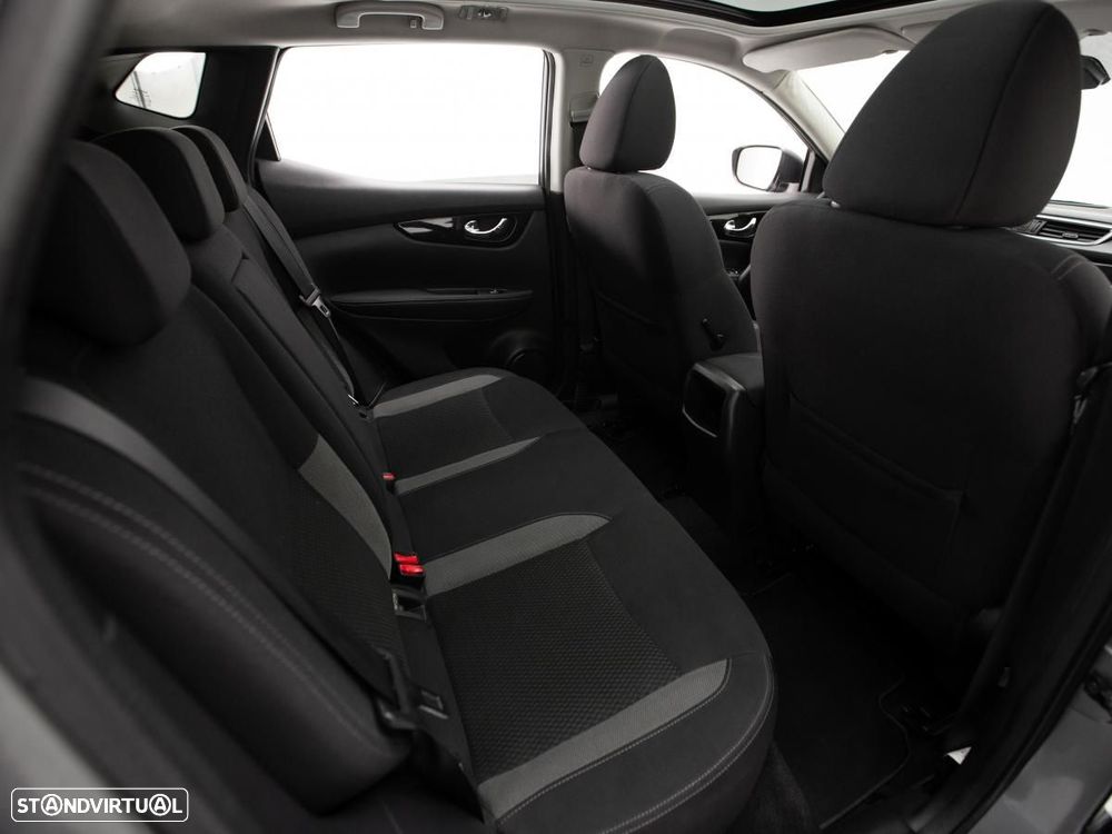 Nissan Qashqai 1.5 dCi N-Connecta - 11