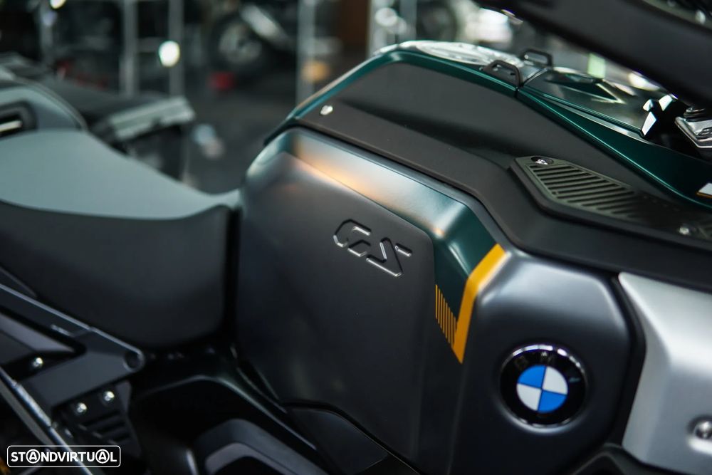 BMW R 1300 GS Adventure KARAKORUM Option 719 Akrapovic ASA - 31