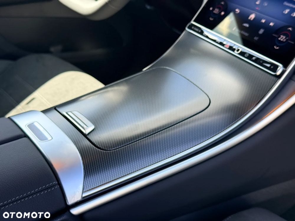 Mercedes-Benz GLC - 26