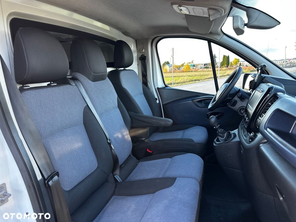 Opel Vivaro - 11