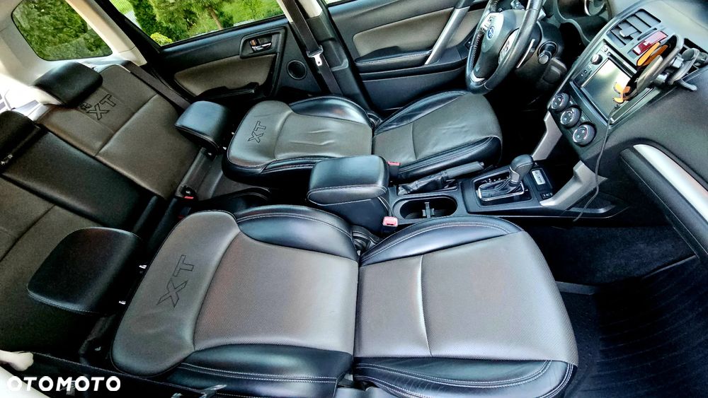 Subaru Forester 2.0XT Platinum Lineartronic - 14