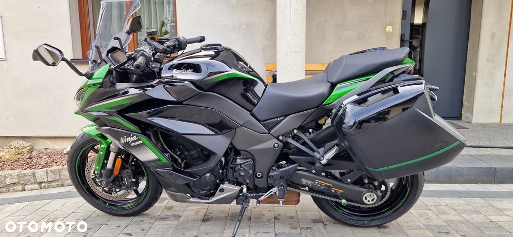 Kawasaki Ninja 1000 SX - 22