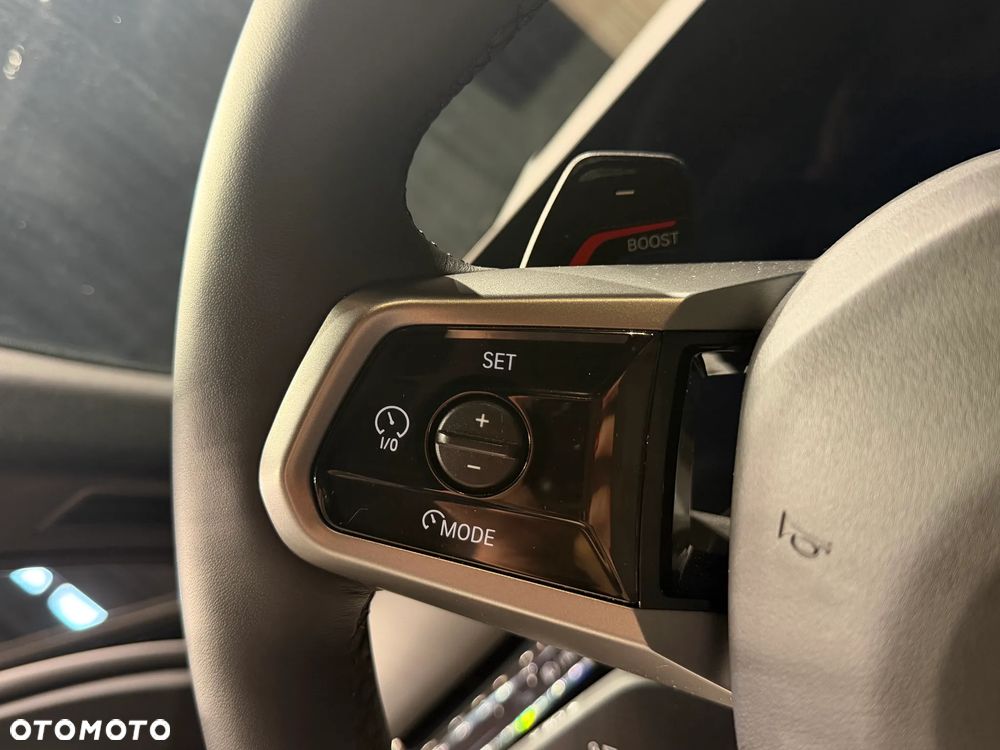 BMW Seria 5 520d xDrive - 16