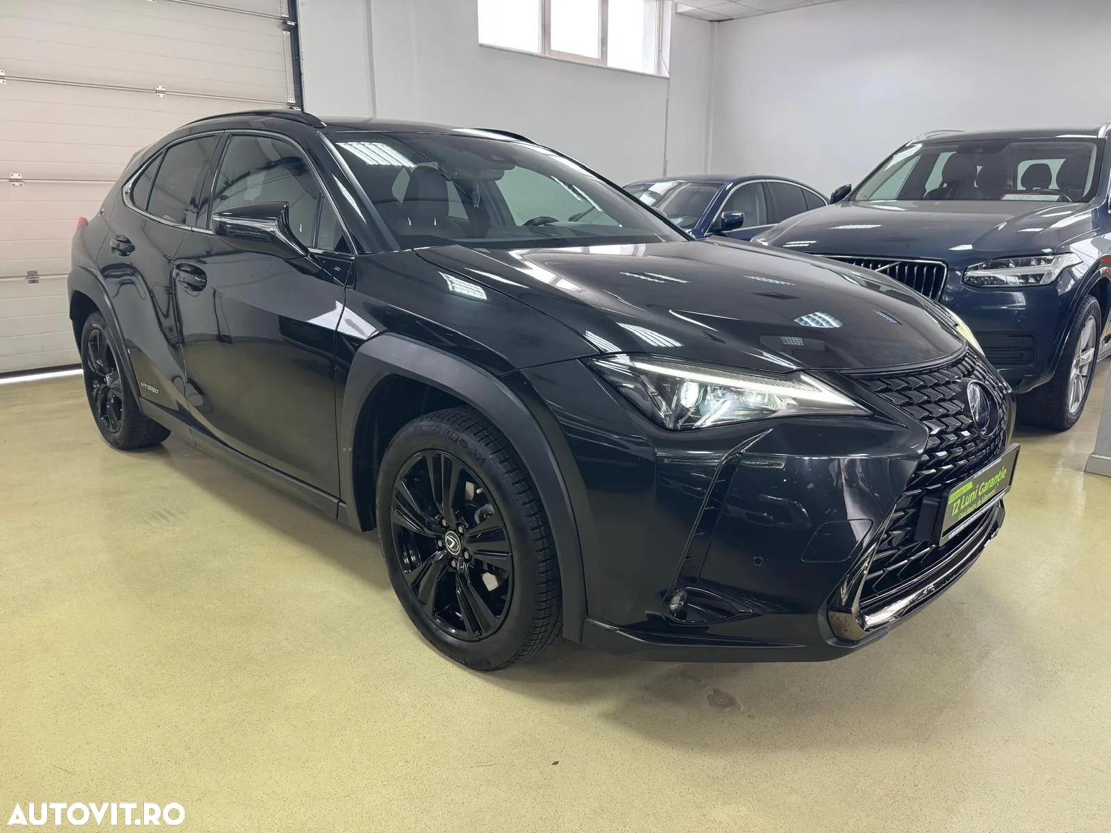 Lexus UX 250h 2.0L HEV 20H- (178 HP) 4X4 CVT Special Edition - 3