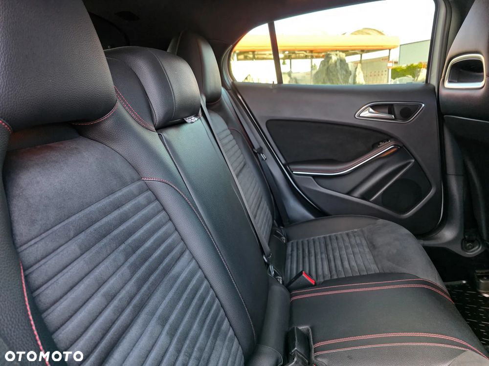 Mercedes-Benz GLA 220 CDI 4Matic 7G-DCT AMG Line - 3