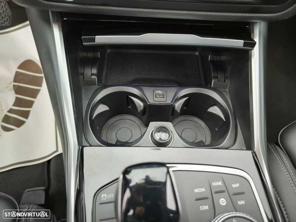 BMW 320 e Line Sport Auto - 24