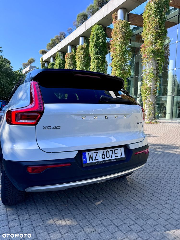 Volvo XC 40 D4 AWD Momentum Pro - 2