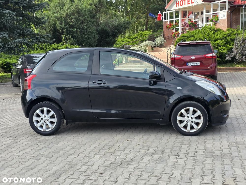 Toyota Yaris 1.3 Luna - 4