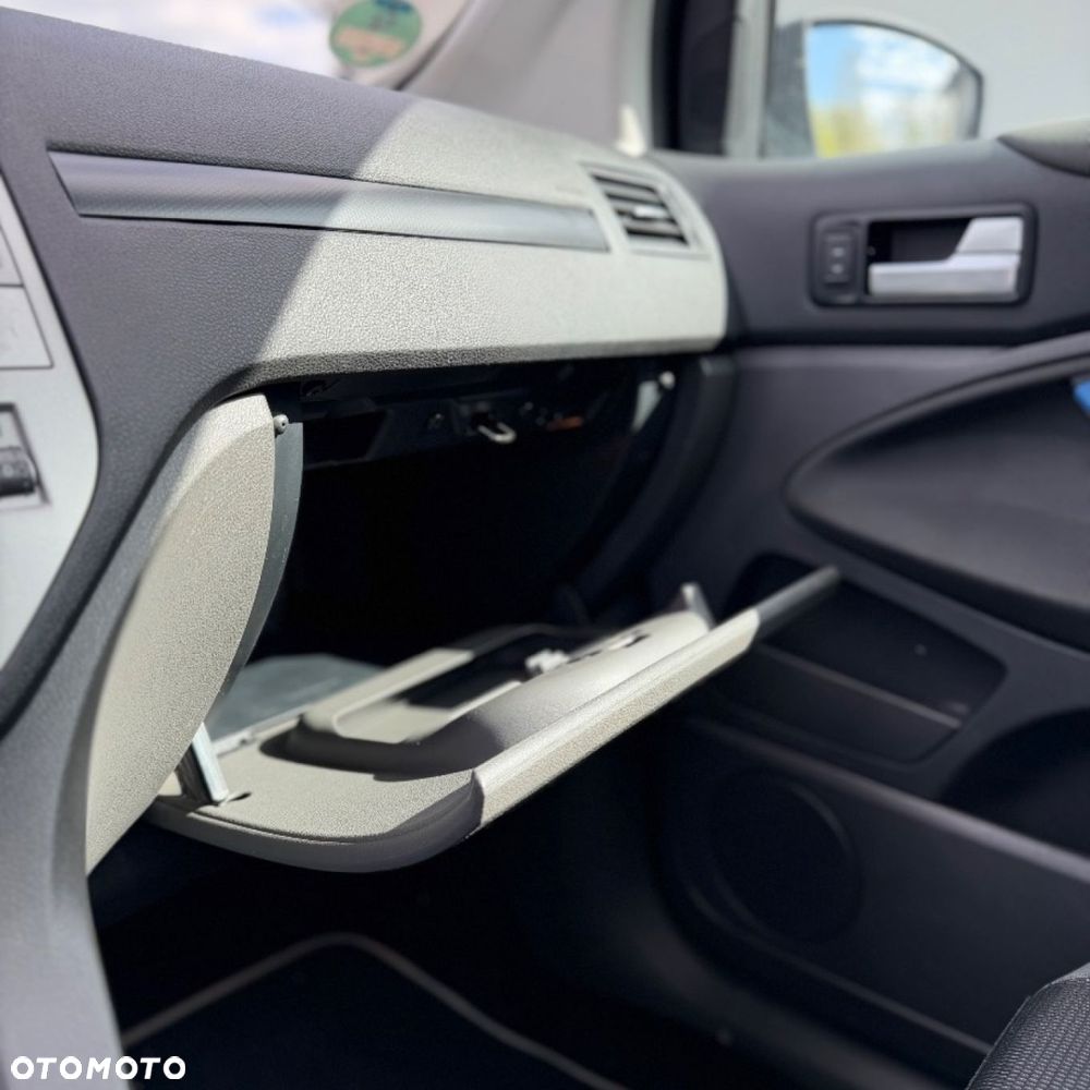 Ford Kuga - 20