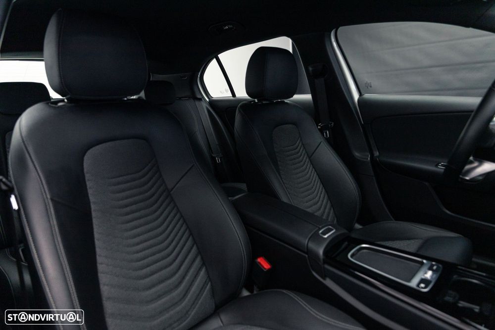 Mercedes-Benz A 200 Standard - 22