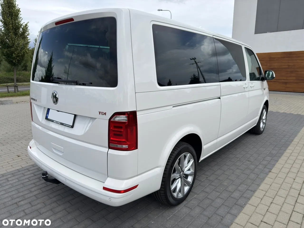 Volkswagen Multivan - 4