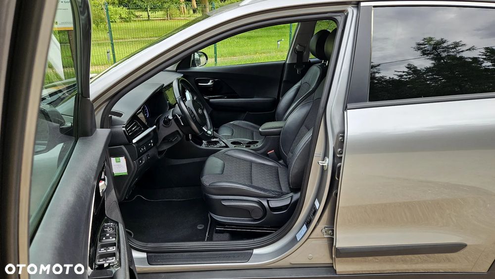 Kia Niro 1.6 GDI 2WD Edition 7 - 23
