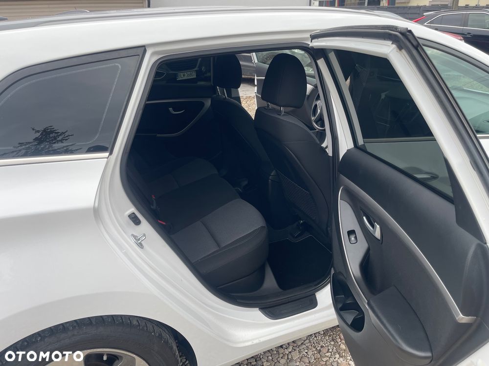 Hyundai i30 1.6 CRDI DCT Premium - 12