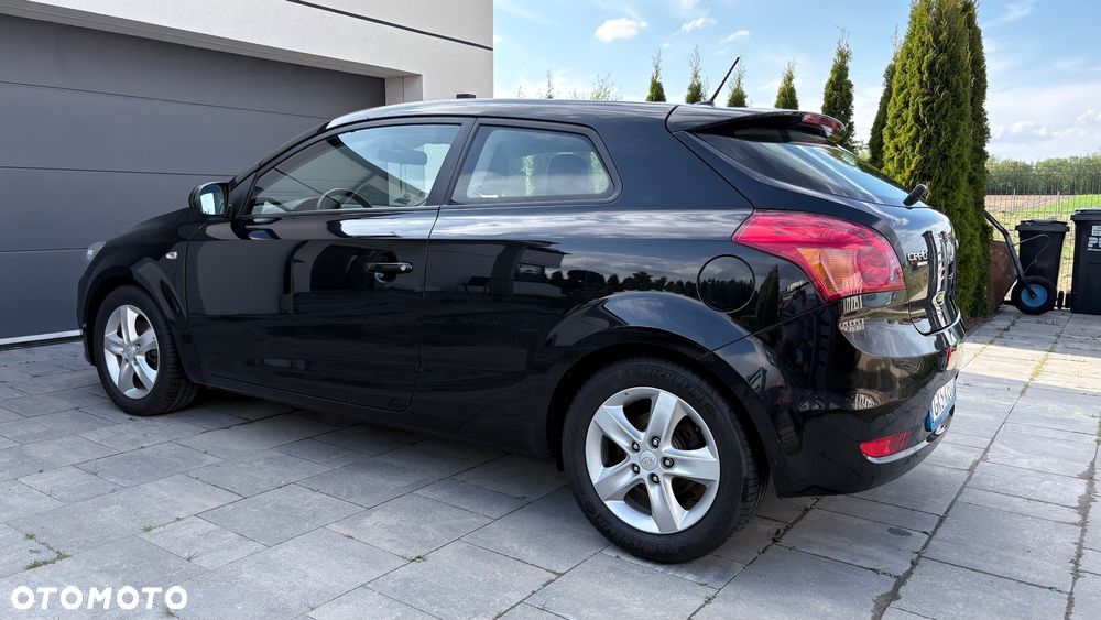 Kia Ceed 1.6 CRDi ISG Vision - 26