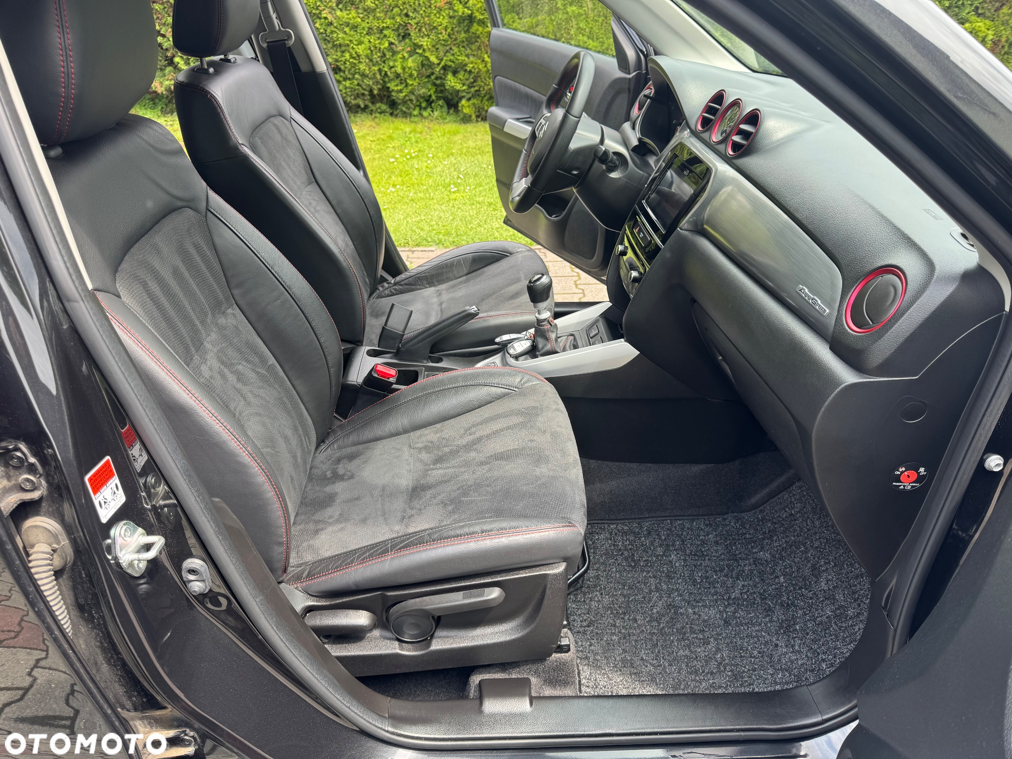 Suzuki Vitara 1.4 Boosterjet Premium 4WD - 24