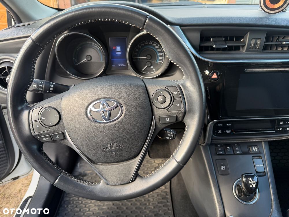 Toyota Auris - 12