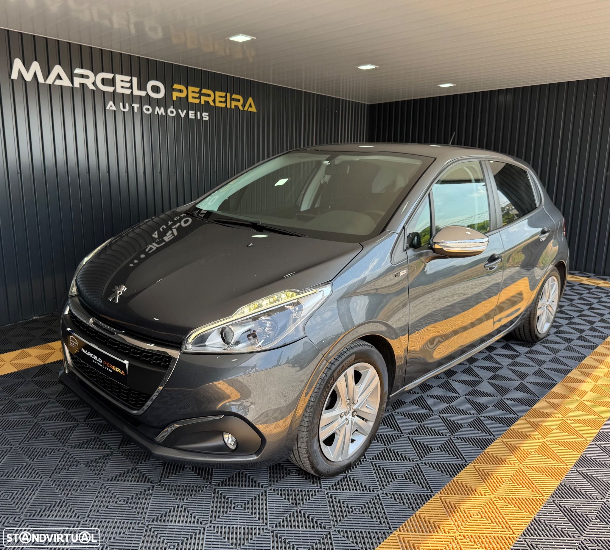 Peugeot 208 1.2 VTi SE Style - 1