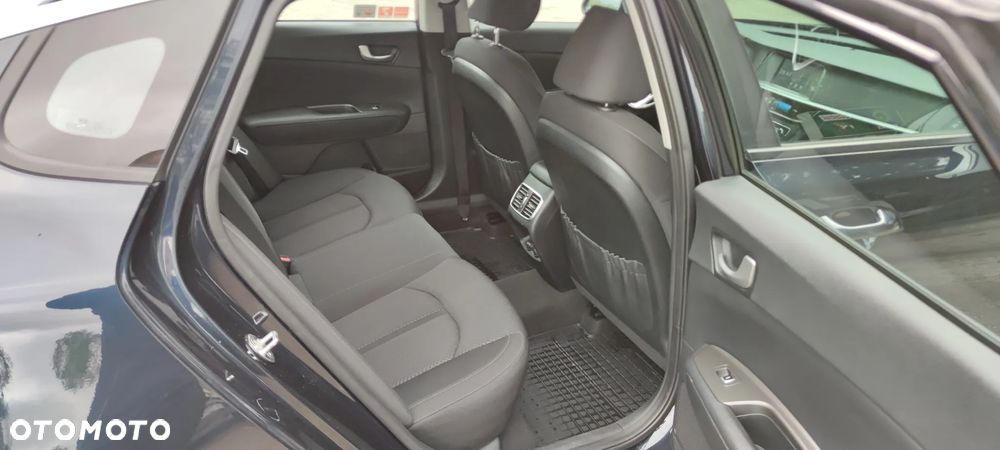 Kia Optima 2.0 M - 24