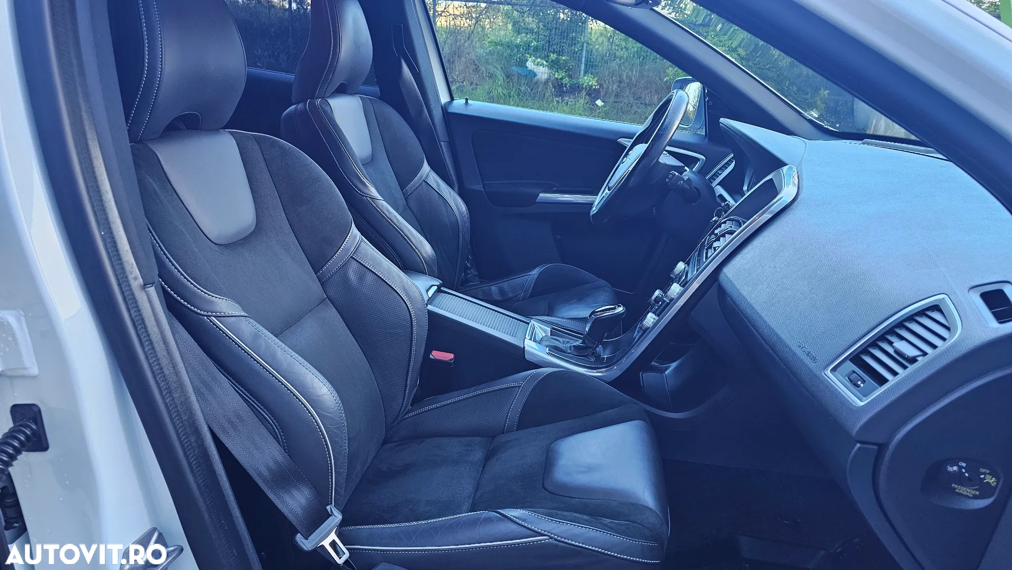 Volvo XC 60 B4 D AWD Geartronic RDesign - 32