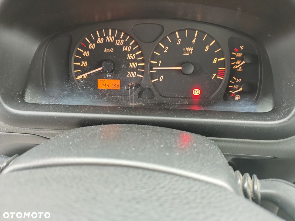 Opel Agila 1.2 16 V - 16