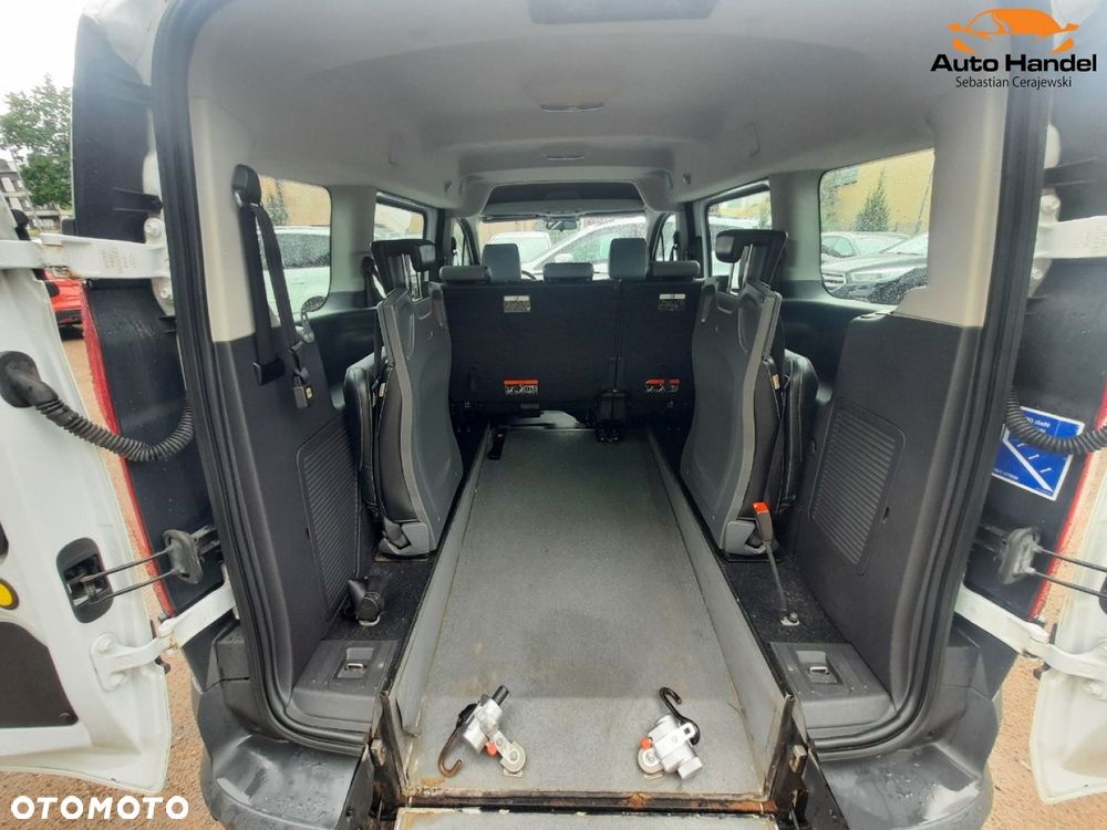 Ford Transit Connect - 26