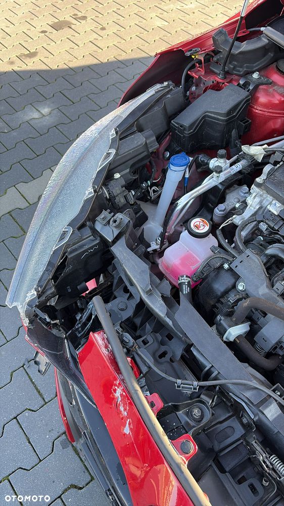 Toyota Yaris Hybrid 1.5 GR Sport - 8