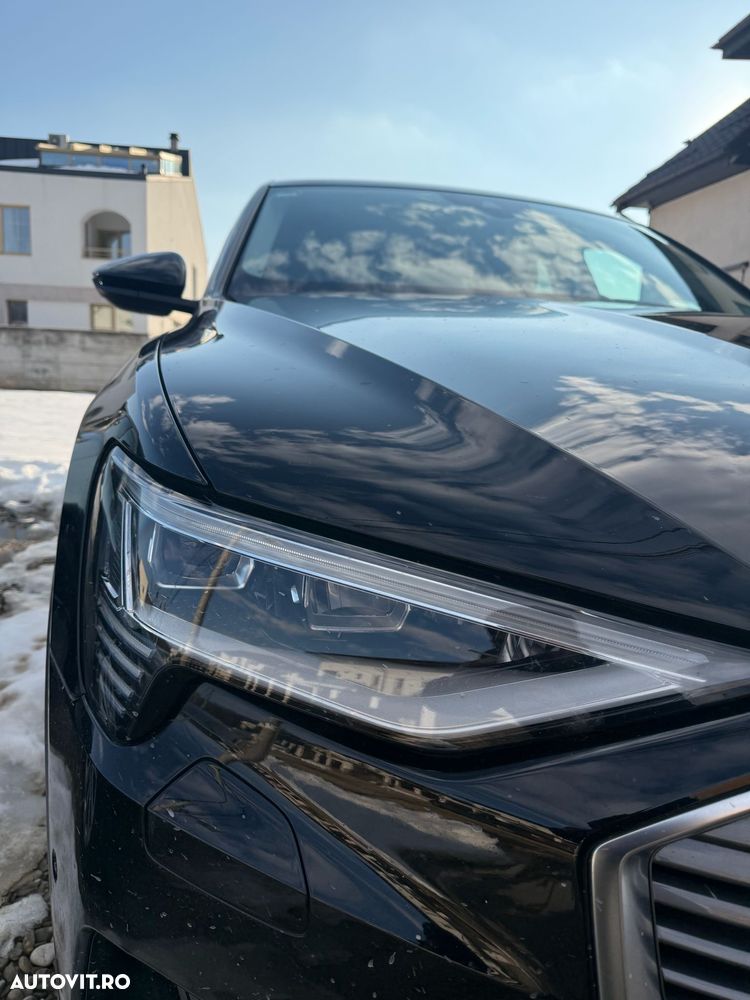 Audi e-tron quattro S - 12
