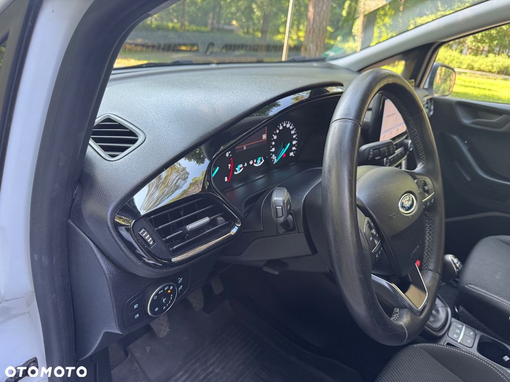 Ford Fiesta 1.1 Titanium ASS - 19