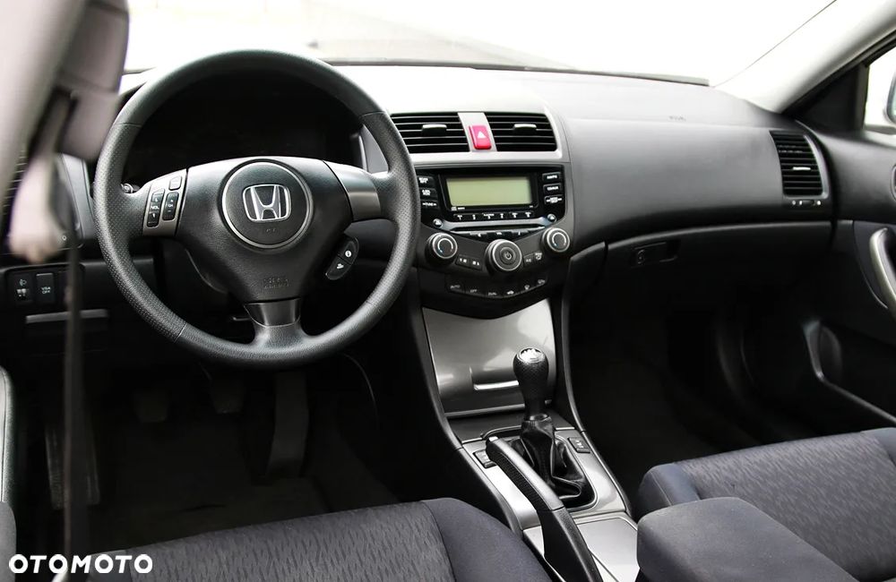 Honda Accord 2.0 Comfort - 19