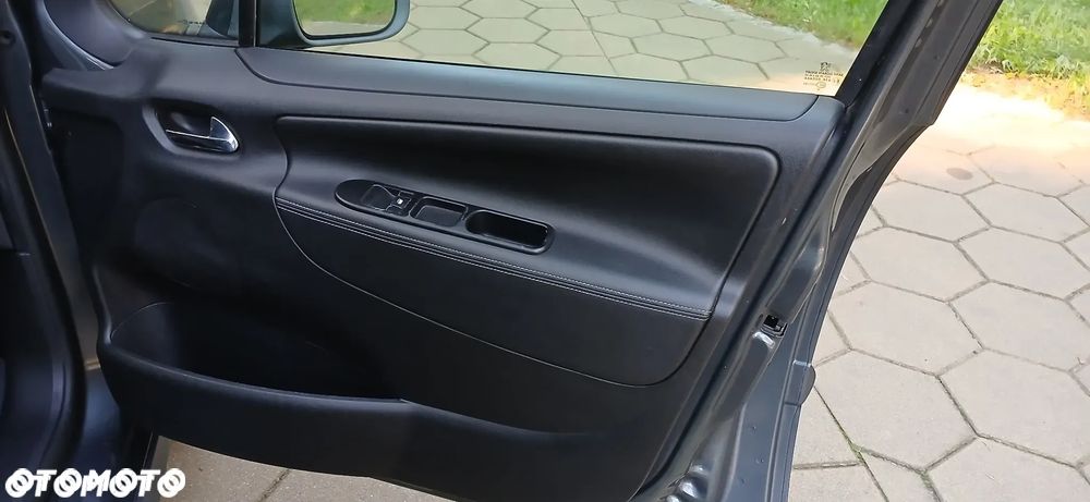 Peugeot 207 - 20