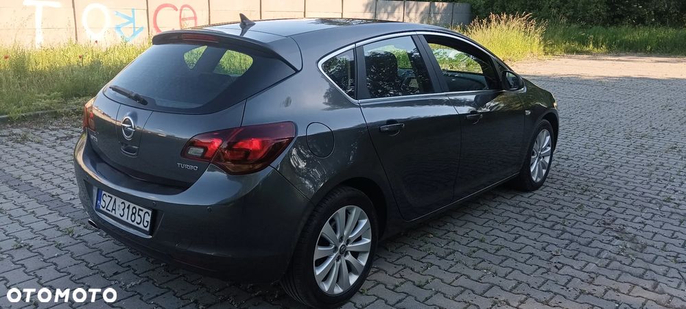 Opel Astra 1.4 T Cosmo - 32