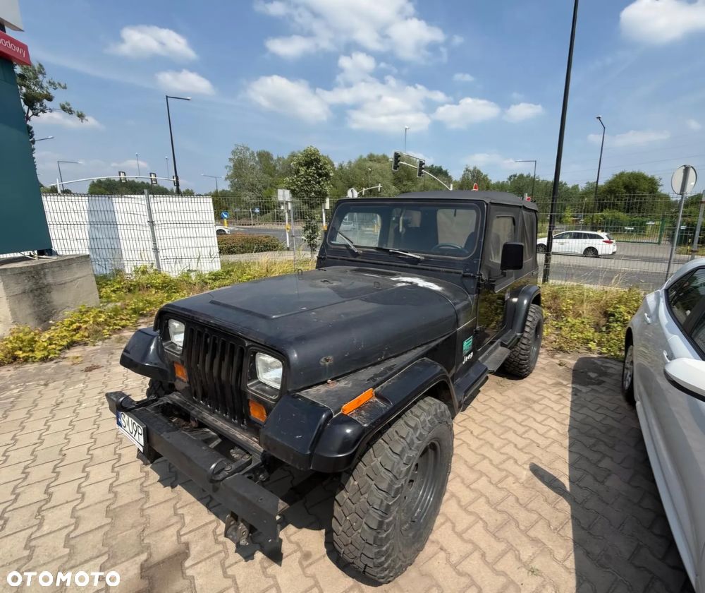 Jeep Wrangler - 1