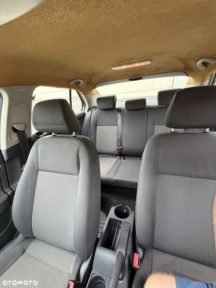 Volkswagen Jetta 1.6 Trendline - 18