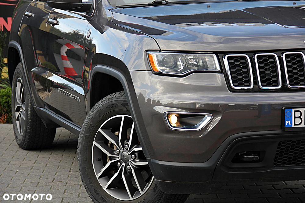 Jeep Grand Cherokee - 10