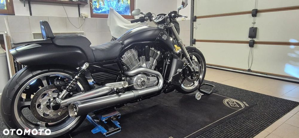 Harley-Davidson V-Rod Muscle - 39