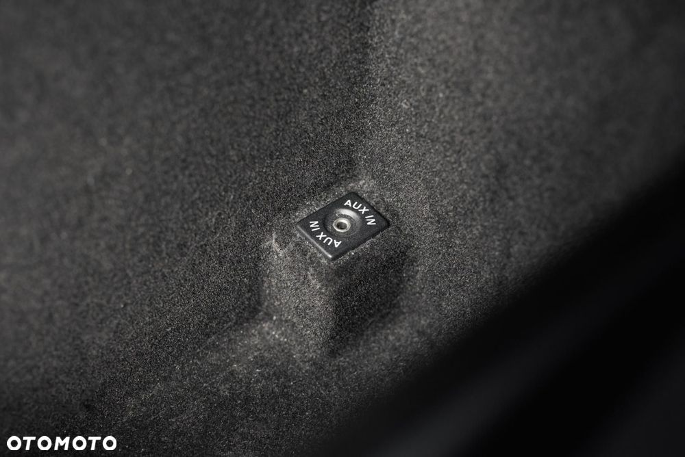 Volkswagen Passat - 26