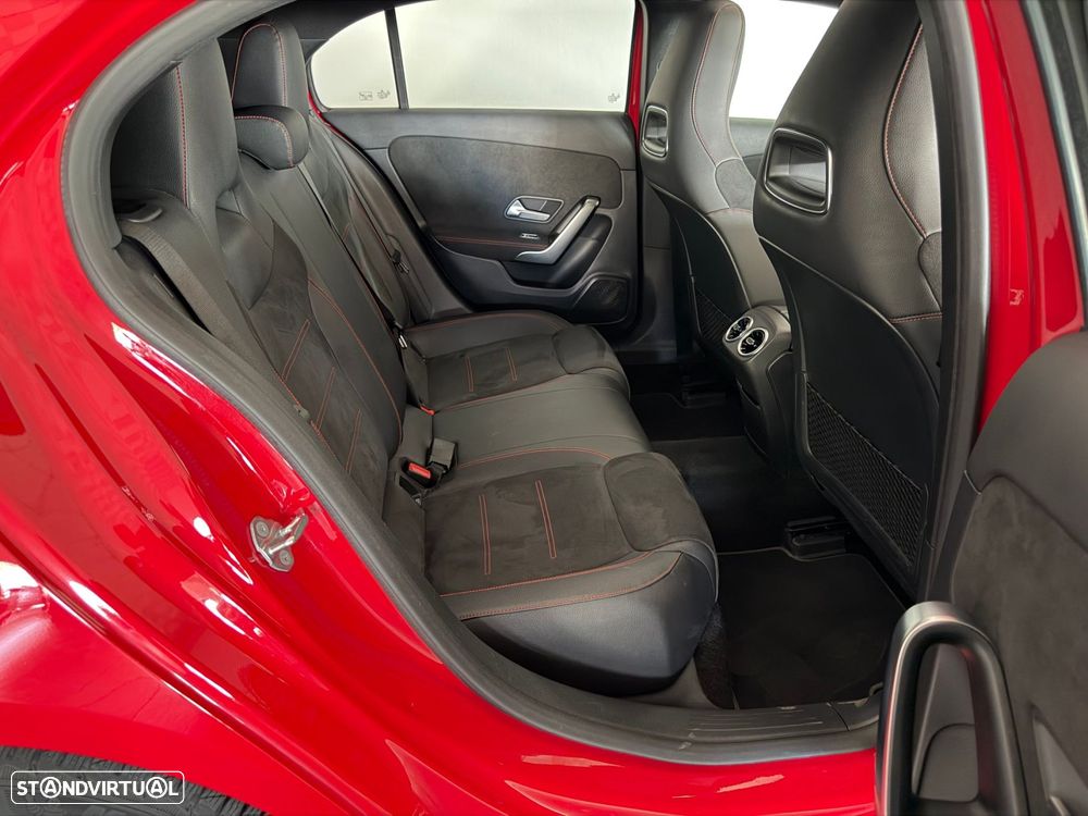 Mercedes-Benz A 180 7G-DCT AMG Line Advanced Plus - 33