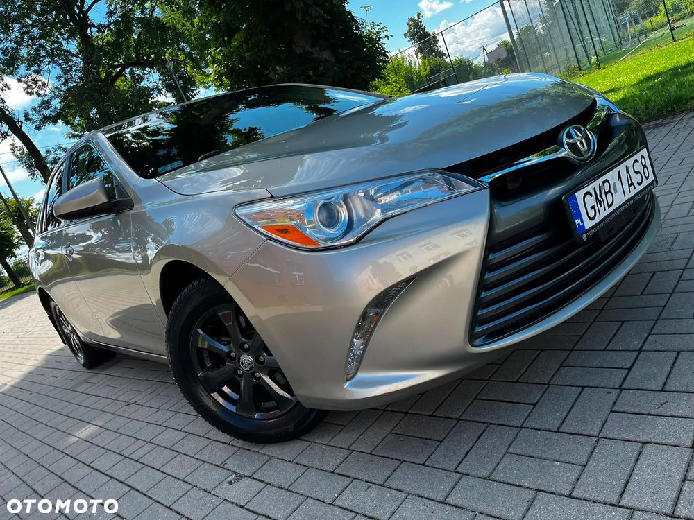 Toyota Camry - 16