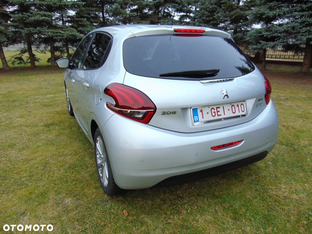 Peugeot 208 82 PureTech Style - 8
