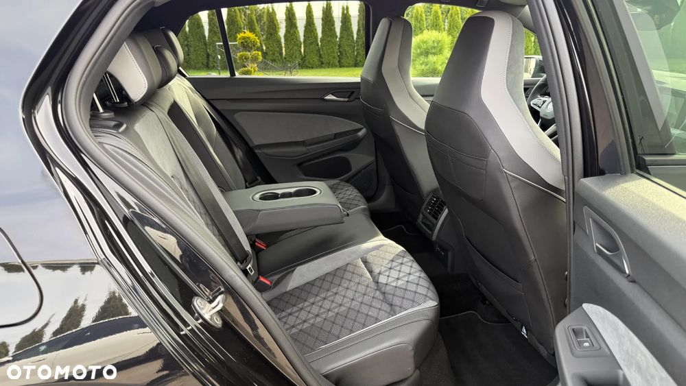 Volkswagen Golf 1.5 TSI OPF R-Line - 20