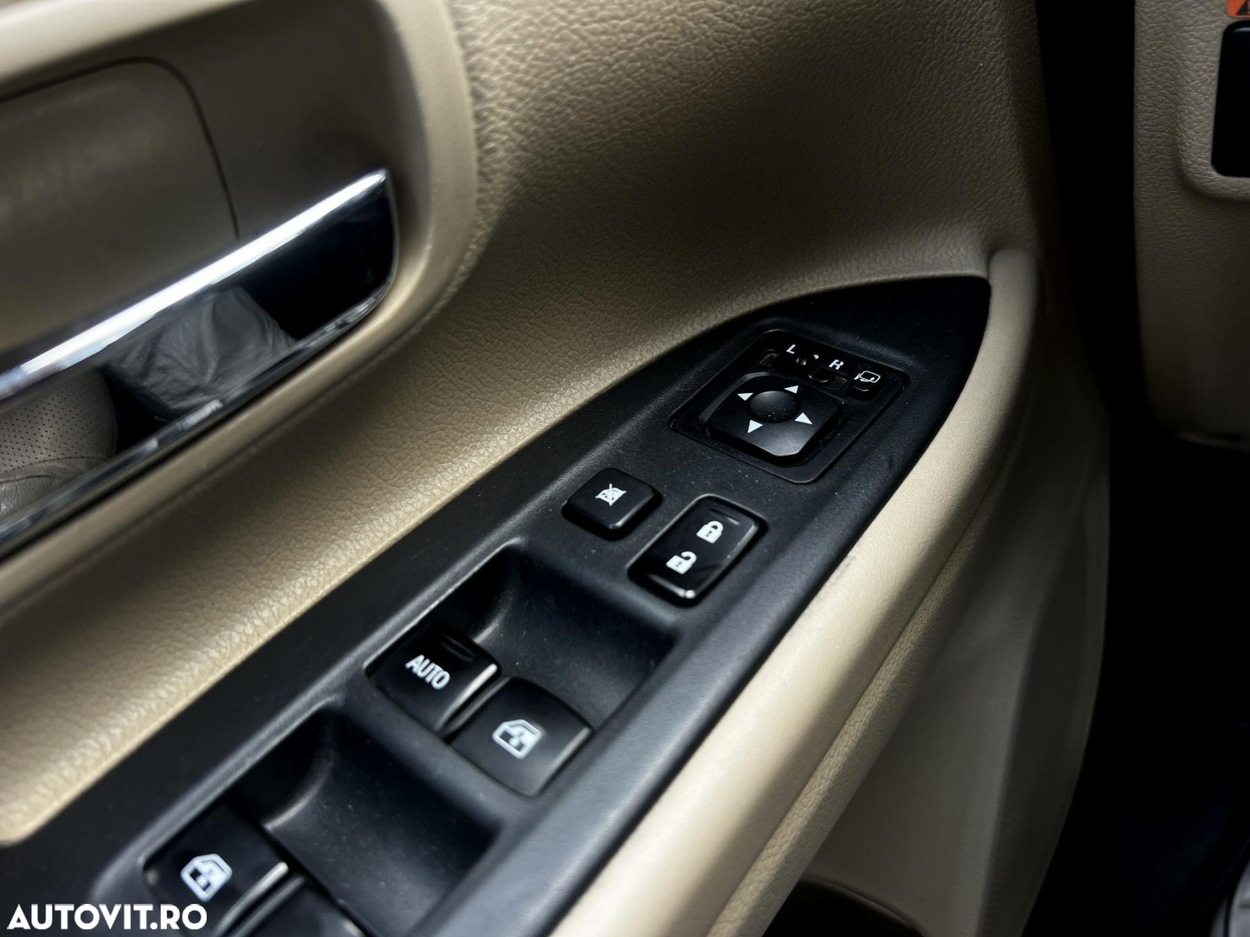 Mitsubishi Outlander - 20