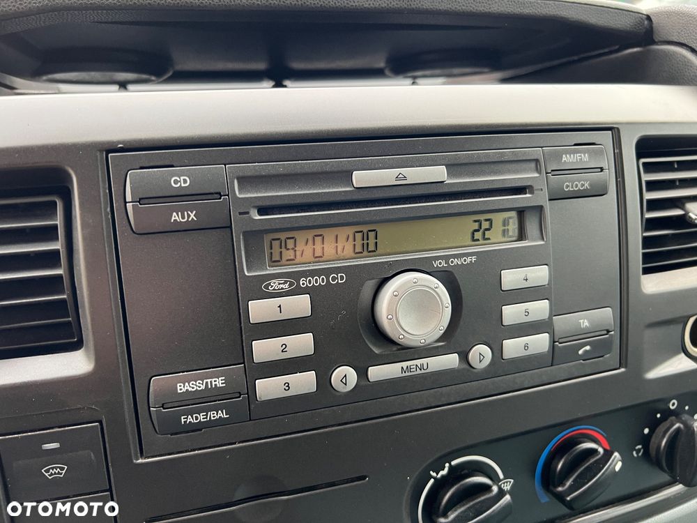 Ford Ford Transit Furgon Brygadowy 6 os. 4x4 L3H3 2.2 TDCI 125KM HAK 4x4 - 17