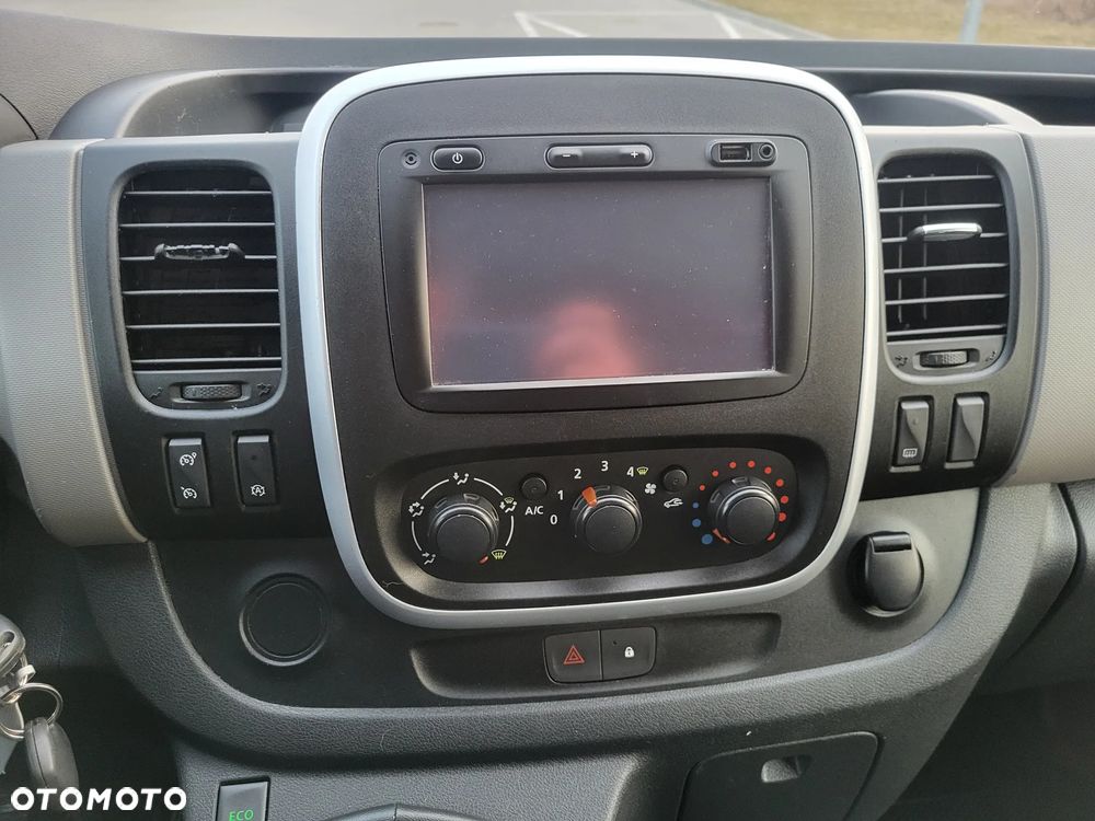 Renault Trafic - 32