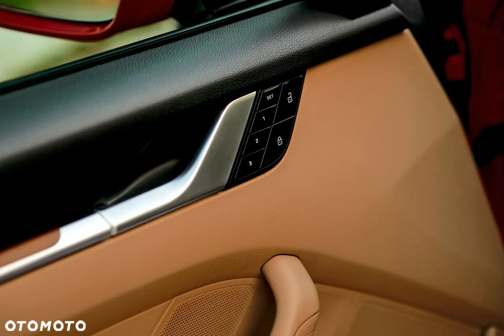 Porsche 911 Carrera S PDK - 15