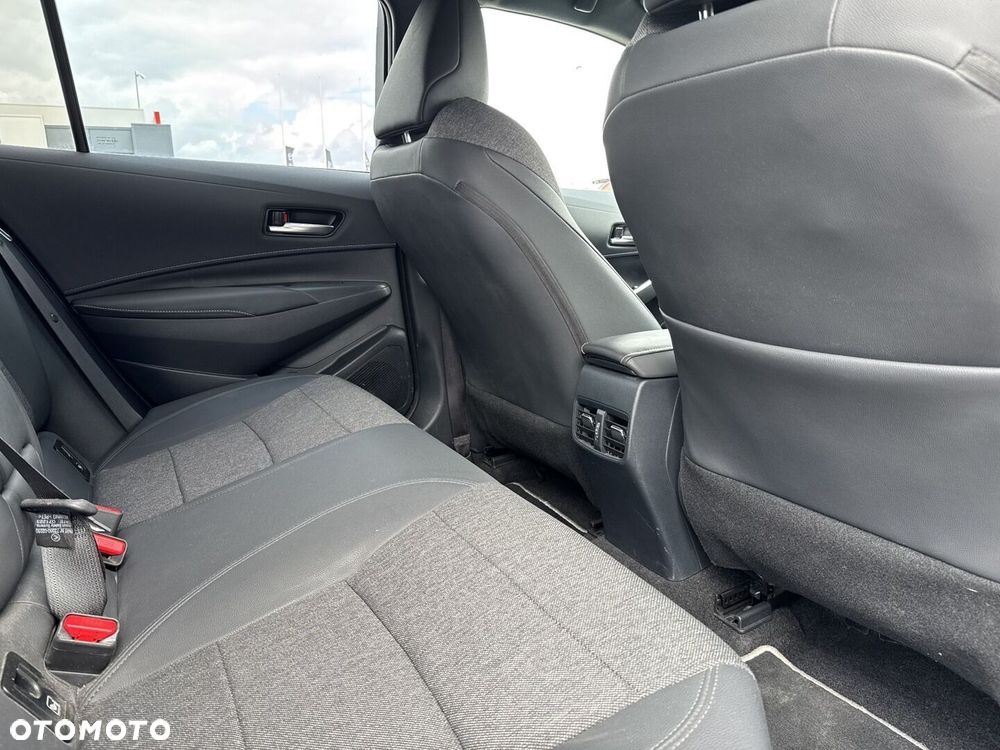 Toyota Corolla 1.8 Hybrid Style - 11
