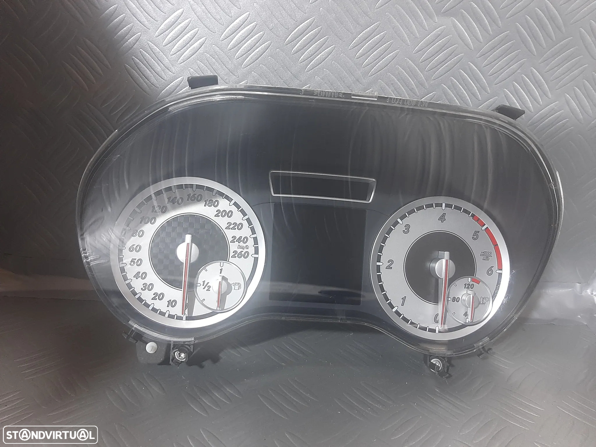 Quadrante Mercedes Class A W176 AMG - 2