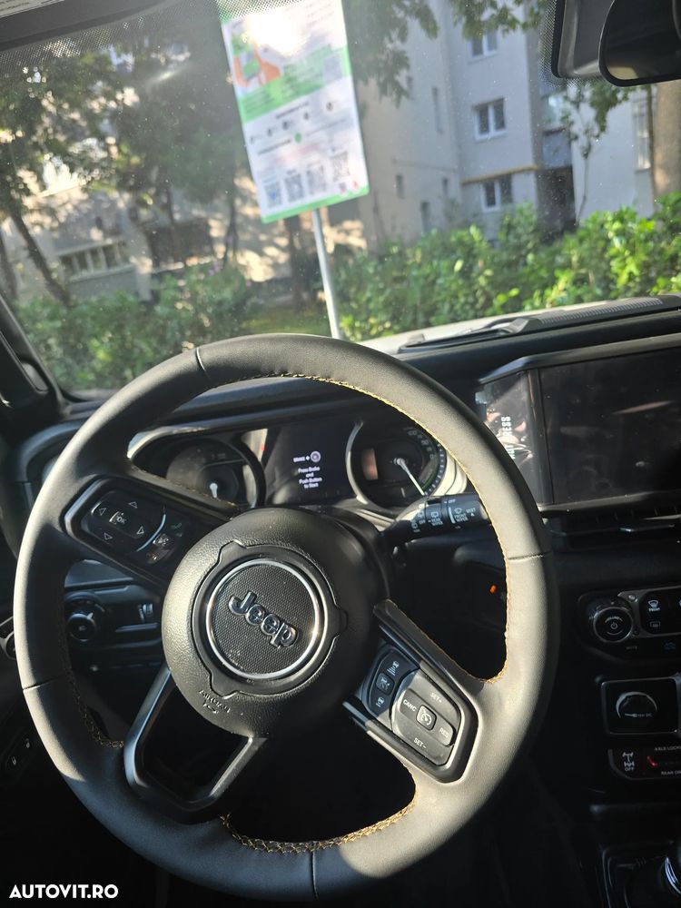 Jeep Wrangler - 5
