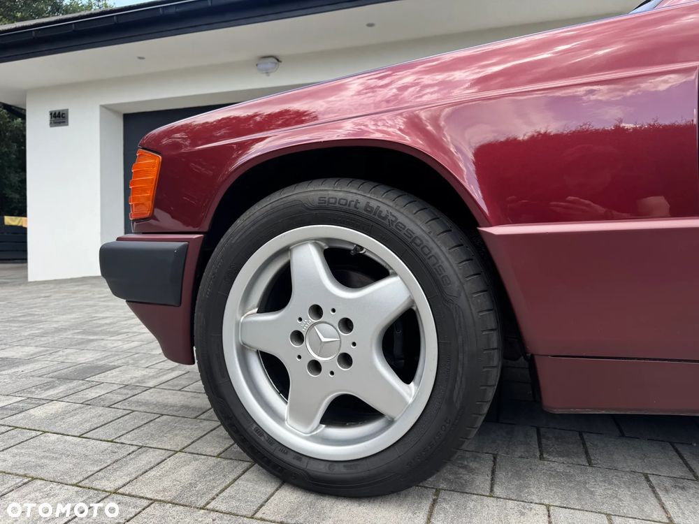 Mercedes-Benz W201 (190) - 18